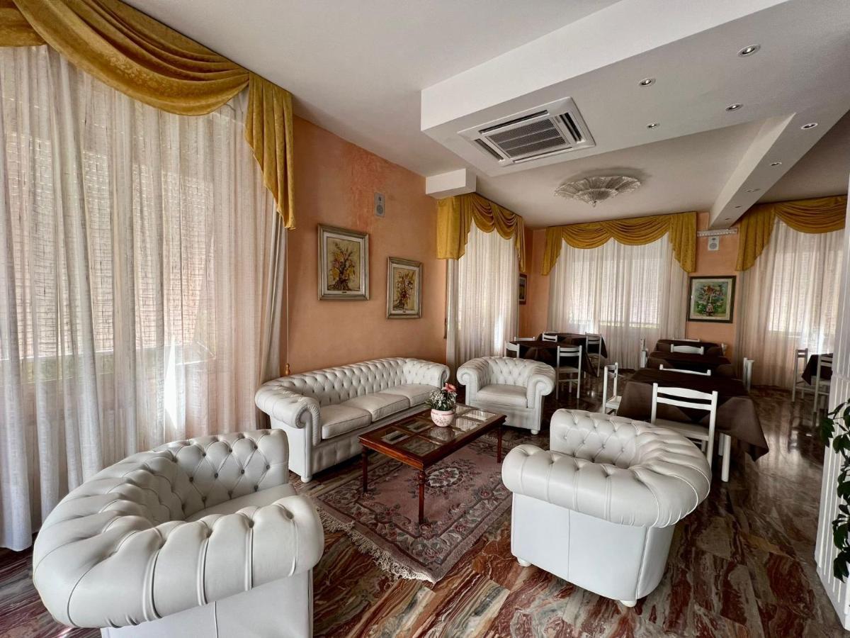 Hotel Marvin Sant'Albino ภายนอก รูปภาพ